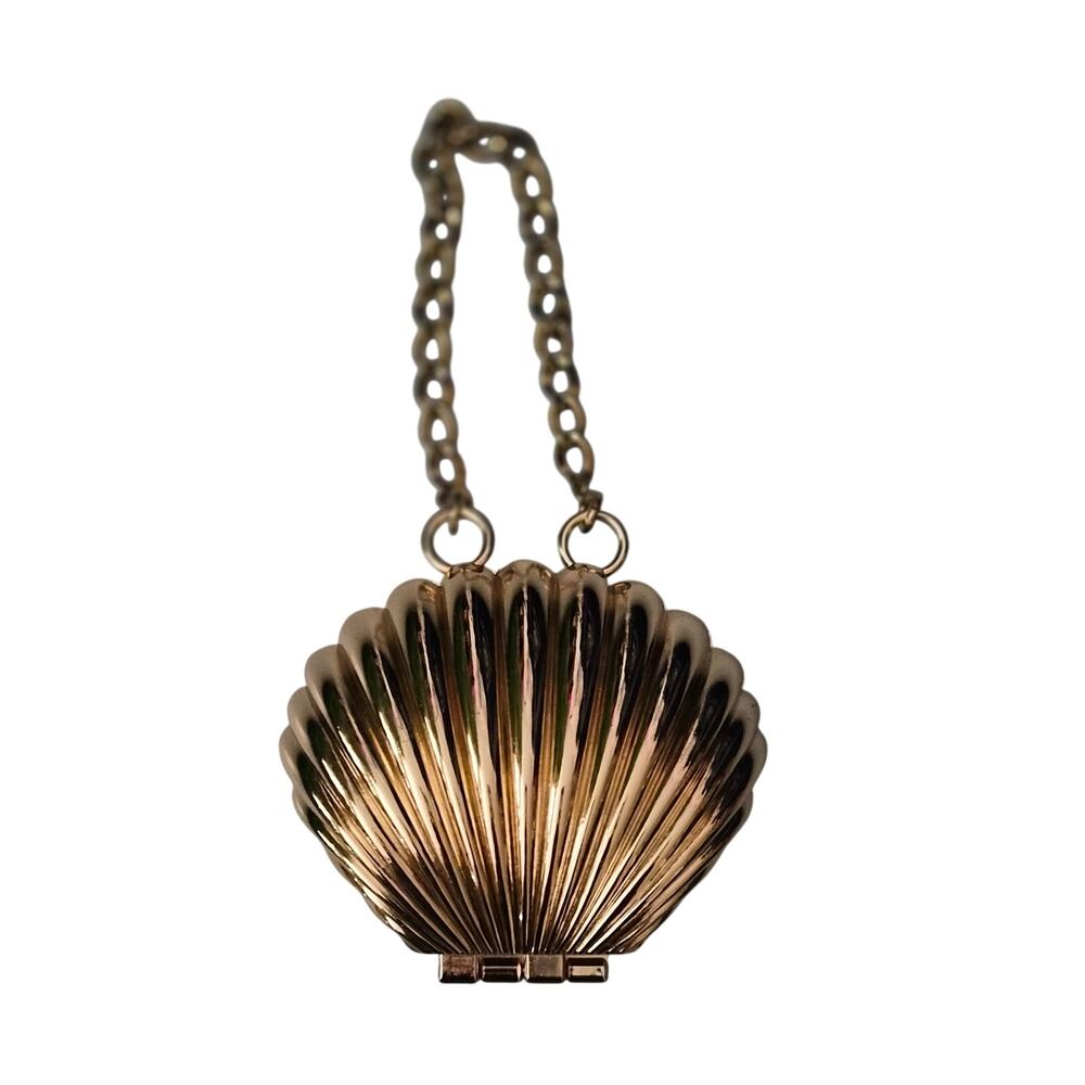 VTG Gold Tone Metal Seashell Minaudiere Clutch Tiny Clam Micro Purse Coquette